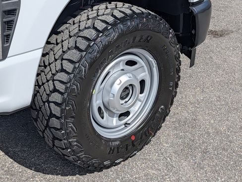 New 2026 Ford F250 XL w/ XL Off-Road Package image 13