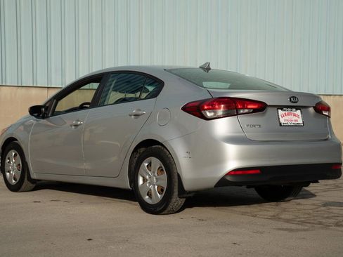 Used 2018 Kia Forte LX FWD image 15