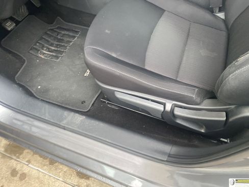 Used 2024 Nissan Sentra SV FWD image 21