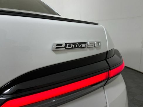 Used 2024 BMW i7 eDrive50 w/ M Sport Package RWD image 31