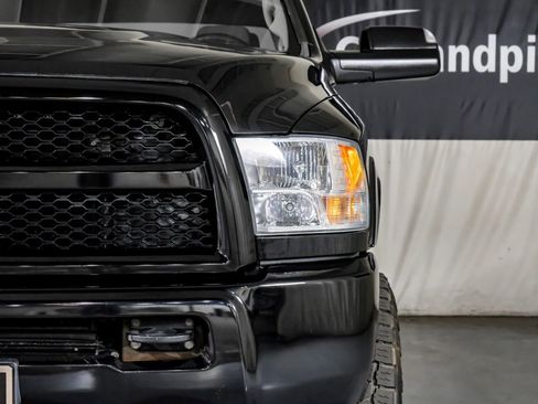 Used 2018 RAM 2500 Tradesman w/ Chrome Appearance Group AWD/4WD image 39