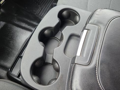 Used 2022 RAM 5500 Tradesman w/ Chrome Appearance Group image 23