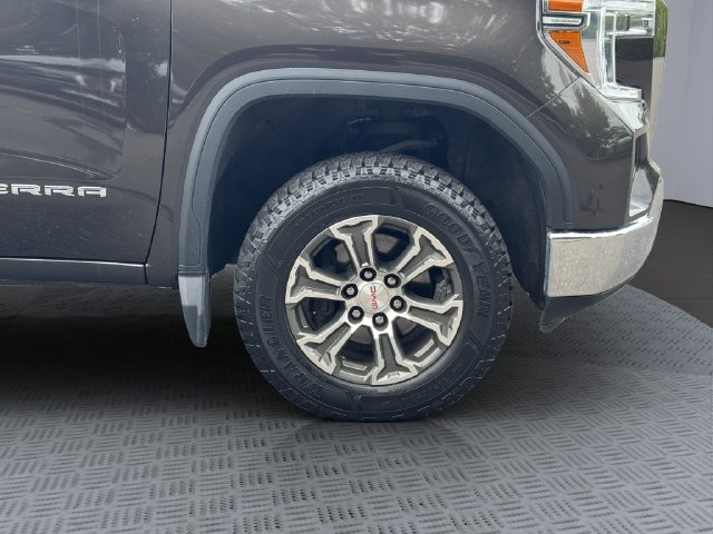 Used 2021 GMC Sierra 1500 SLE w/ X31 Off-Road Package AWD/4WD image 29
