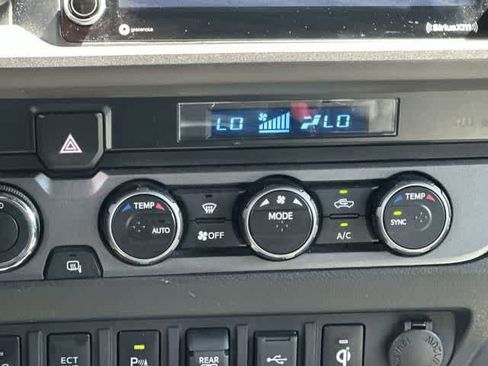 Used 2021 Toyota Tacoma TRD Off-Road w/ Technology Package image 14