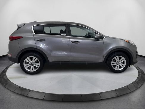 Used 2017 Kia Sportage LX w/ Option Group 012 FWD image 4