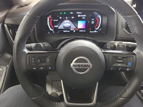 Used 2021 Nissan Rogue Platinum image 11