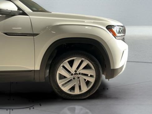 Used 2022 Volkswagen Atlas Cross Sport SE AWD/4WD image 22