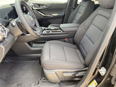 New 2026 Chevrolet Equinox LT w/ Safety and Technology Package image 11