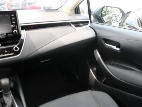 Used 2021 Toyota Corolla LE FWD image 17