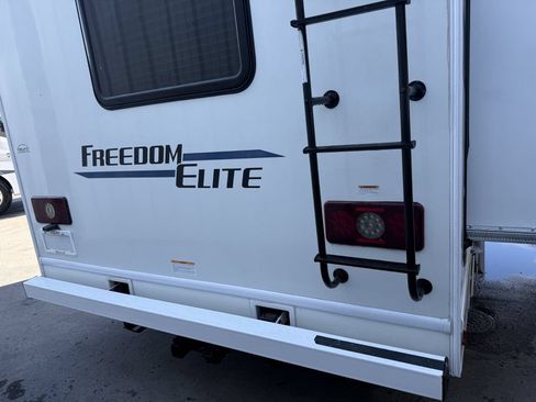 Used 2022 Ford E-450 and Econoline 450 Super Duty w/ Motorhome Prep Package RWD image 12