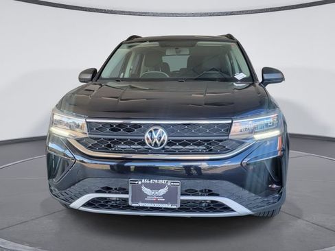 Used 2022 Volkswagen Taos S FWD image 2