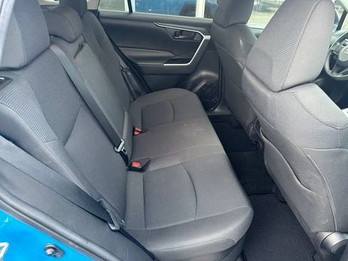 Used 2021 Toyota RAV4 LE AWD/4WD image 13