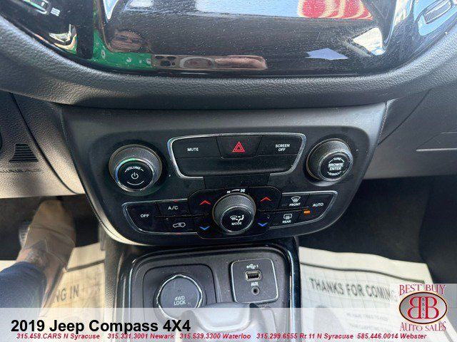 Used 2019 Jeep Compass Latitude AWD/4WD image 17