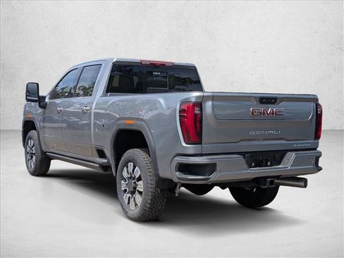 New 2026 GMC Sierra 2500 Denali w/ Denali Reserve Package AWD/4WD image 9