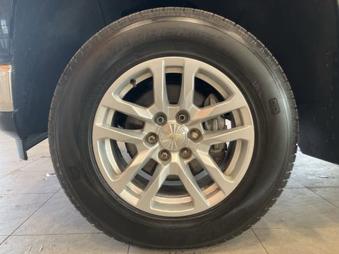 Used 2019 Chevrolet Silverado 1500 LT w/ All-Star Edition image 9