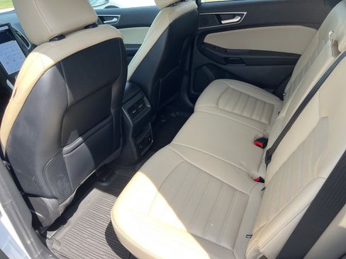 Used 2023 Ford Edge SEL w/ Convenience Package image 12