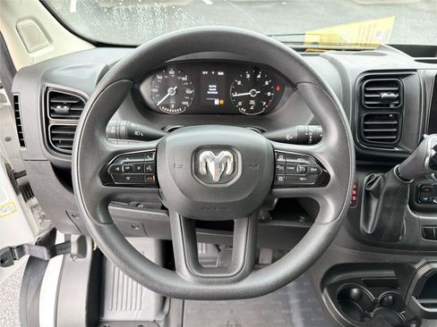 Used 2025 RAM ProMaster 2500 w/ Convenience Group FWD image 20
