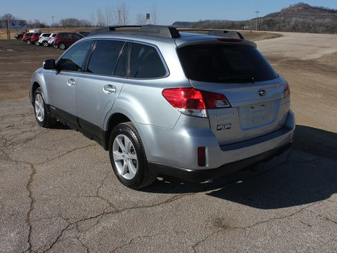Used 2013 Subaru Outback 2.5i Premium image 8