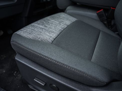 New 2026 Ford F250 XLT w/ FX4 Off-Road Package image 36