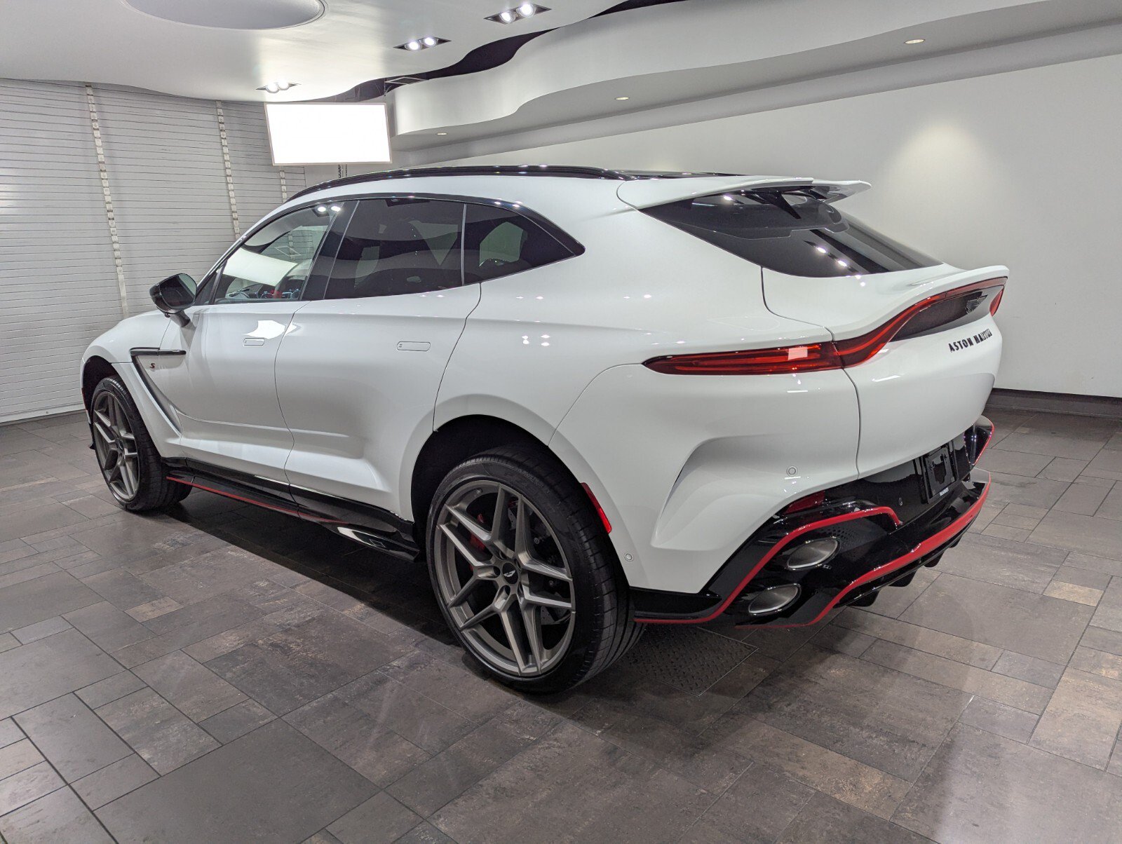 New 2026 Aston Martin DBX 707 AWD/4WD image 2