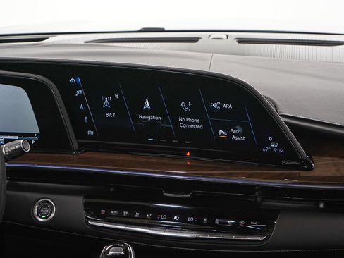 Used 2024 Cadillac Escalade ESV Premium Luxury Platinum w/ Heavy-Duty Trailer Package AWD/4WD image 16