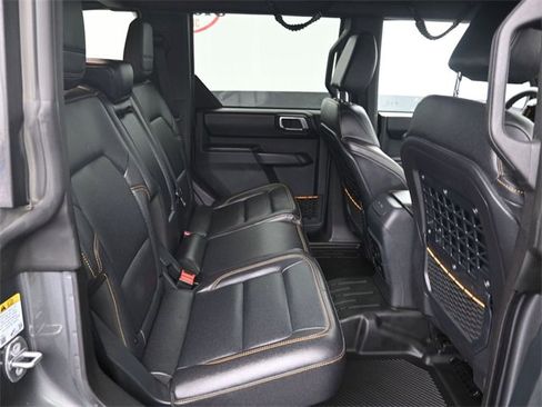 Used 2024 Ford Bronco Badlands image 10