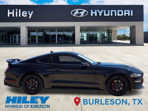 Used 2020 Ford Mustang GT RWD image 3