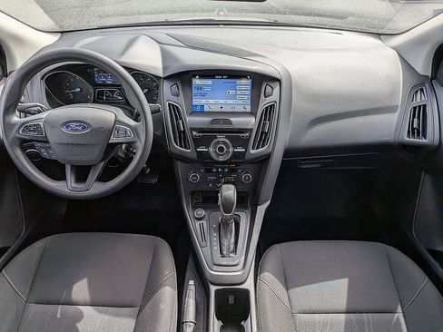 Used 2017 Ford Focus SEL FWD image 13