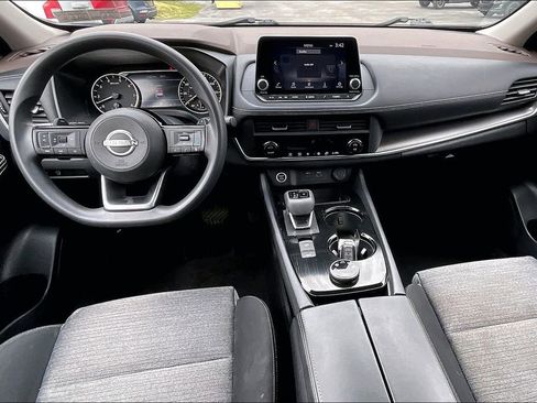 Used 2023 Nissan Rogue SV image 14