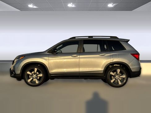 Used 2019 Honda Passport Touring image 2
