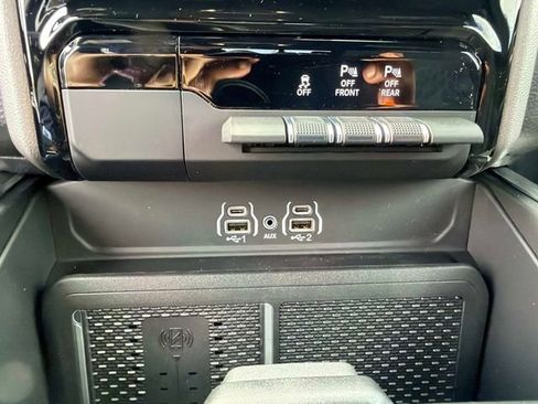 New 2026 RAM 1500 4x4 Crew Cab image 25