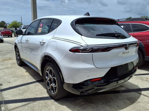 Used 2024 Alfa Romeo Tonale Ti AWD/4WD image 11