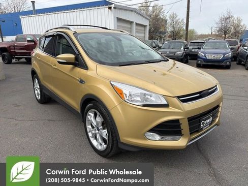 Used 2015 Ford Escape Titanium w/ Canadian Touring Package AWD/4WD image 3