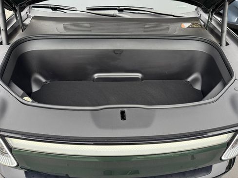 Used 2024 Rivian R1T Adventure image 20