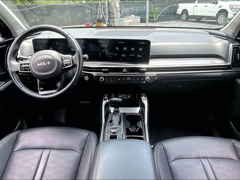 Used 2025 Kia Sorento EX AWD/4WD image 6