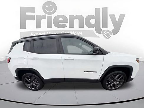 Used 2026 Jeep Compass Limited AWD/4WD image 3