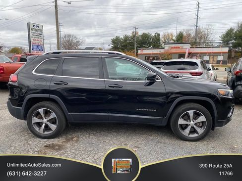 Used 2019 Jeep Cherokee Limited AWD/4WD image 3