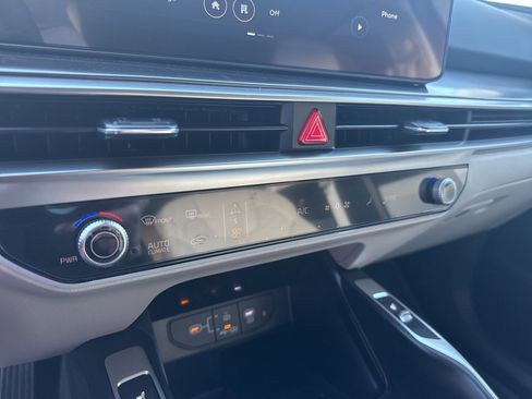 New 2025 Kia Sorento S image 36