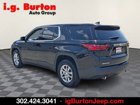 Used 2023 Chevrolet Traverse LS w/ Safety Package FWD image 4