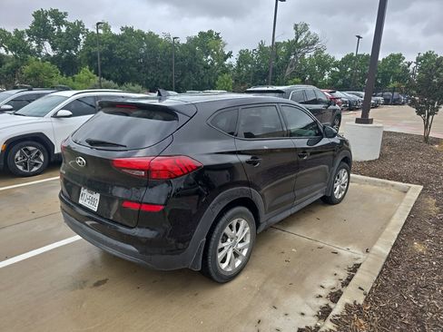 Used 2019 Hyundai Tucson SE FWD image 2
