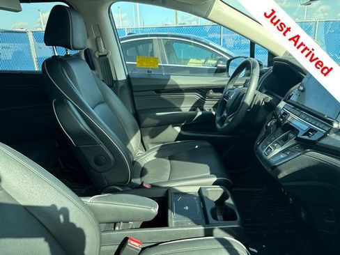 Used 2025 Honda Odyssey Touring image 12