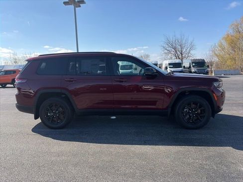 New 2025 Jeep Grand Cherokee L Altitude image 6