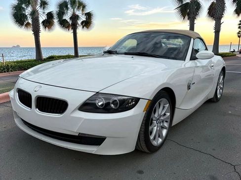 Used 2006 BMW Z4 3.0i RWD image 4