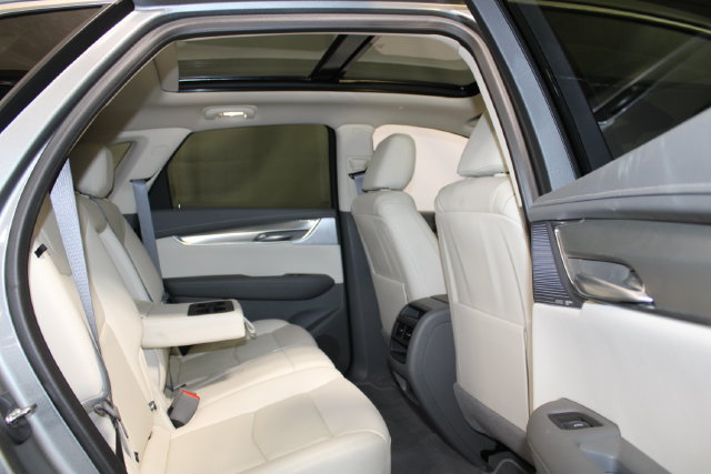 Certified 2024 Cadillac XT5 Premium Luxury w/ Technology Package AWD/4WD image 13