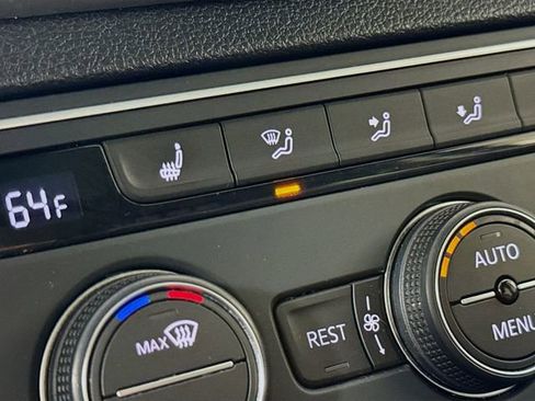 Used 2019 Volkswagen Atlas SE w/ Panoramic Sunroof Package image 21