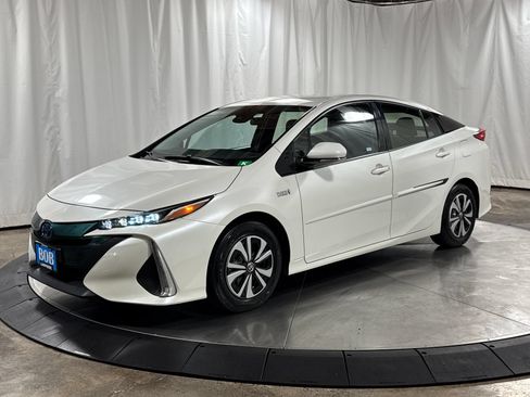 Used 2017 Toyota Prius Prime Premium w/ Carpet Mat Package FWD image 1