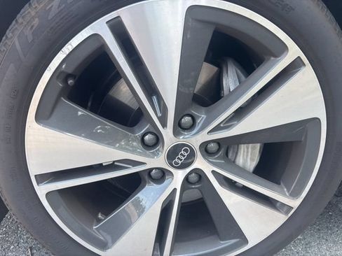 Used 2025 Audi A6 e-tron Premium Plus w/ Premium Plus RWD image 3