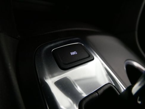 Used 2021 Chevrolet Equinox LT image 30