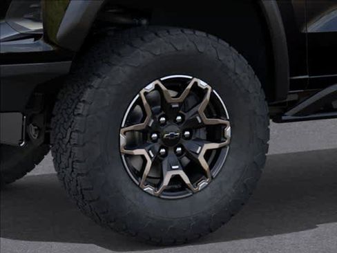 New 2026 Chevrolet Colorado ZR2 w/ Off-Road Front Bumper Package AWD/4WD image 9