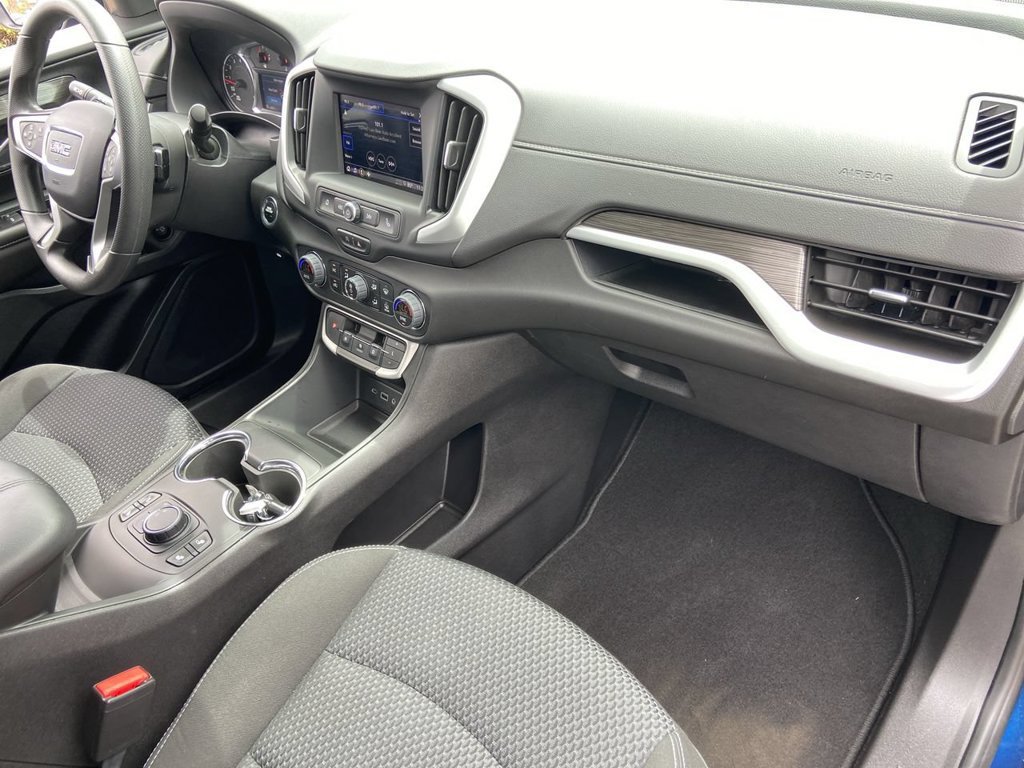 Used 2023 GMC Terrain SLE w/ Driver Convenience Package FWD image 24